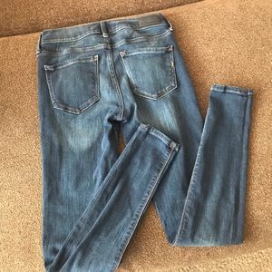 Express jean stretch legging. Mid rise size 2R